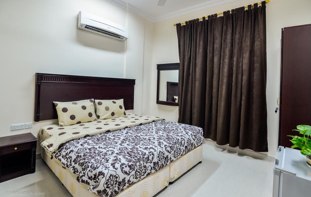 Al Jumhour Hotel Apartments Sur Luaran gambar