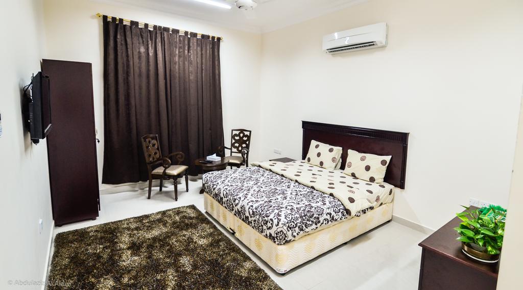 Al Jumhour Hotel Apartments Sur Luaran gambar