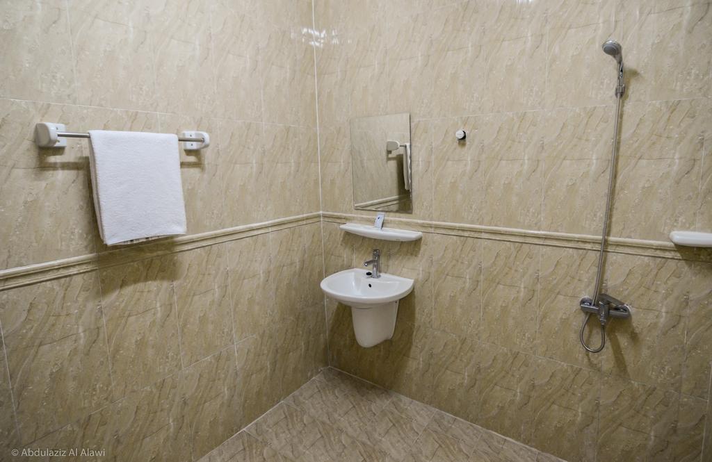 Al Jumhour Hotel Apartments Sur Luaran gambar